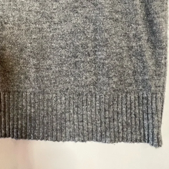 Women's Gray Crewneck Sweater with White Floral Embroidery - Picture 8 of 11